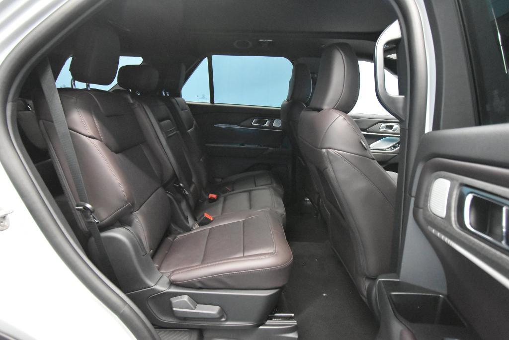 new 2025 Ford Explorer car