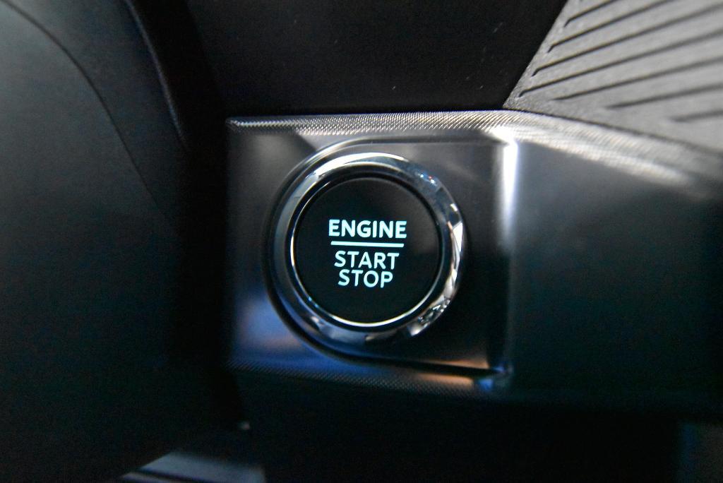 new 2025 Ford F-150 car, priced at $70,751