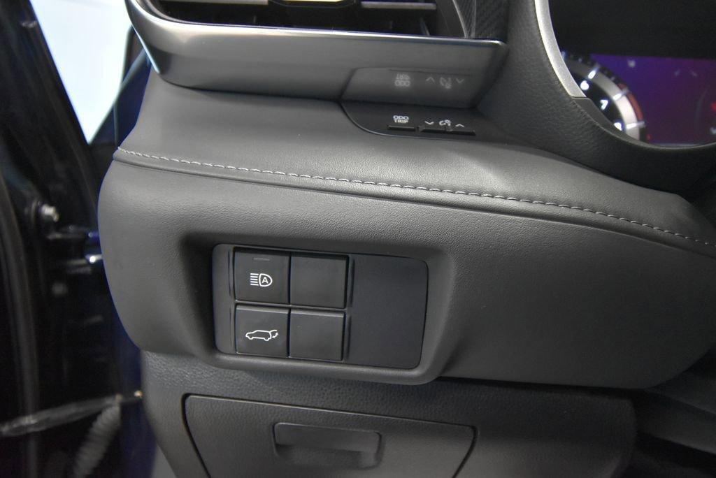 used 2021 Toyota Highlander car, priced at $37,484