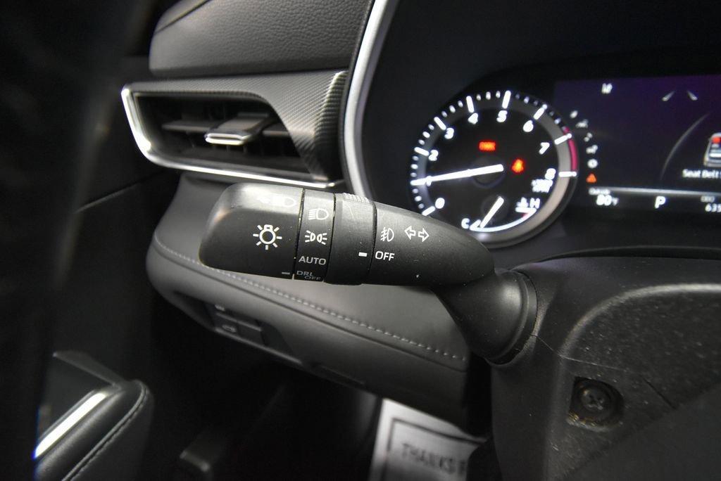 used 2021 Toyota Highlander car, priced at $37,484