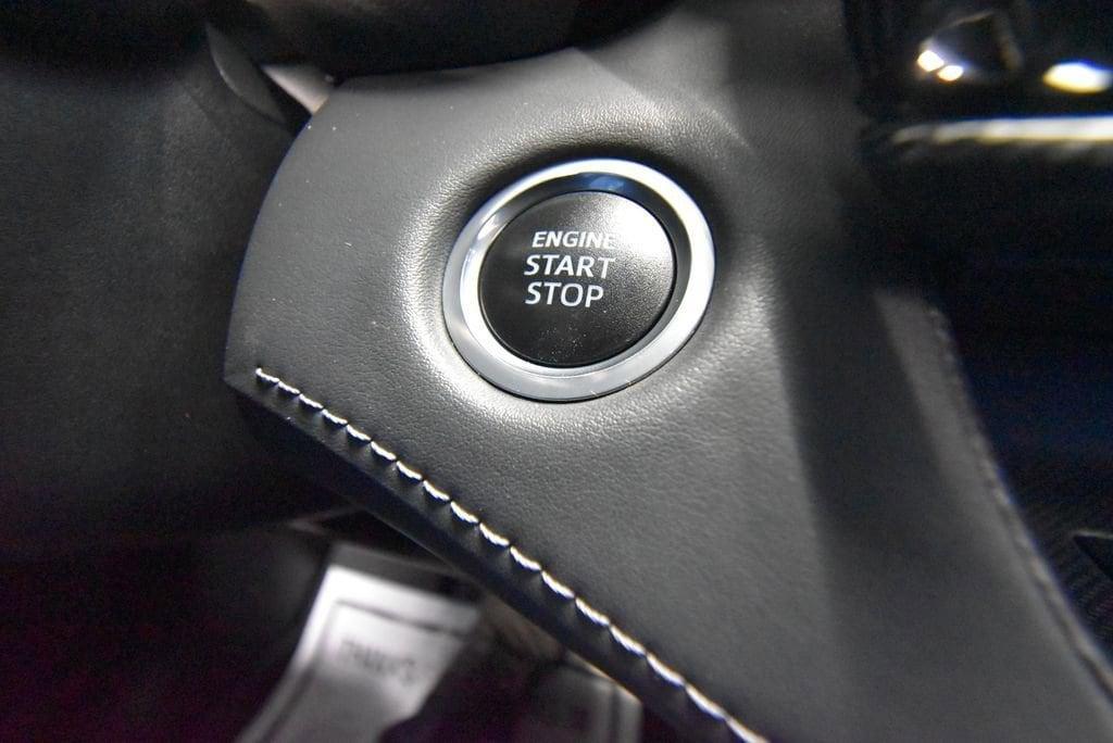 used 2021 Toyota Highlander car, priced at $37,484