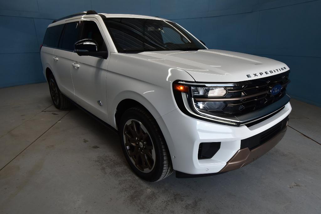 new 2025 Ford Expedition Max car, priced at $89,805