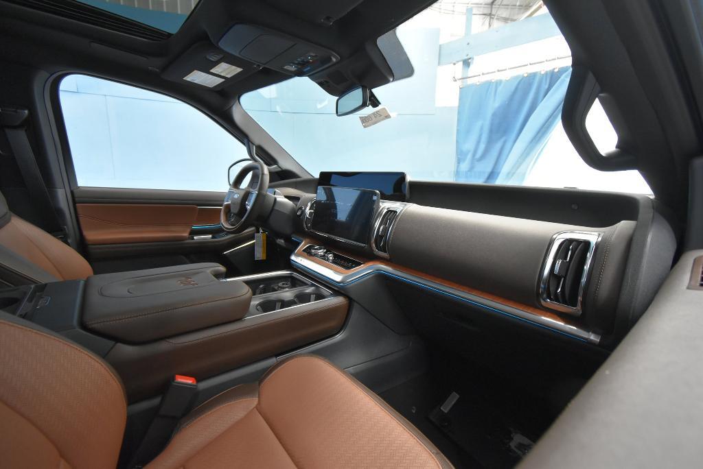 new 2025 Ford Expedition Max car, priced at $89,805