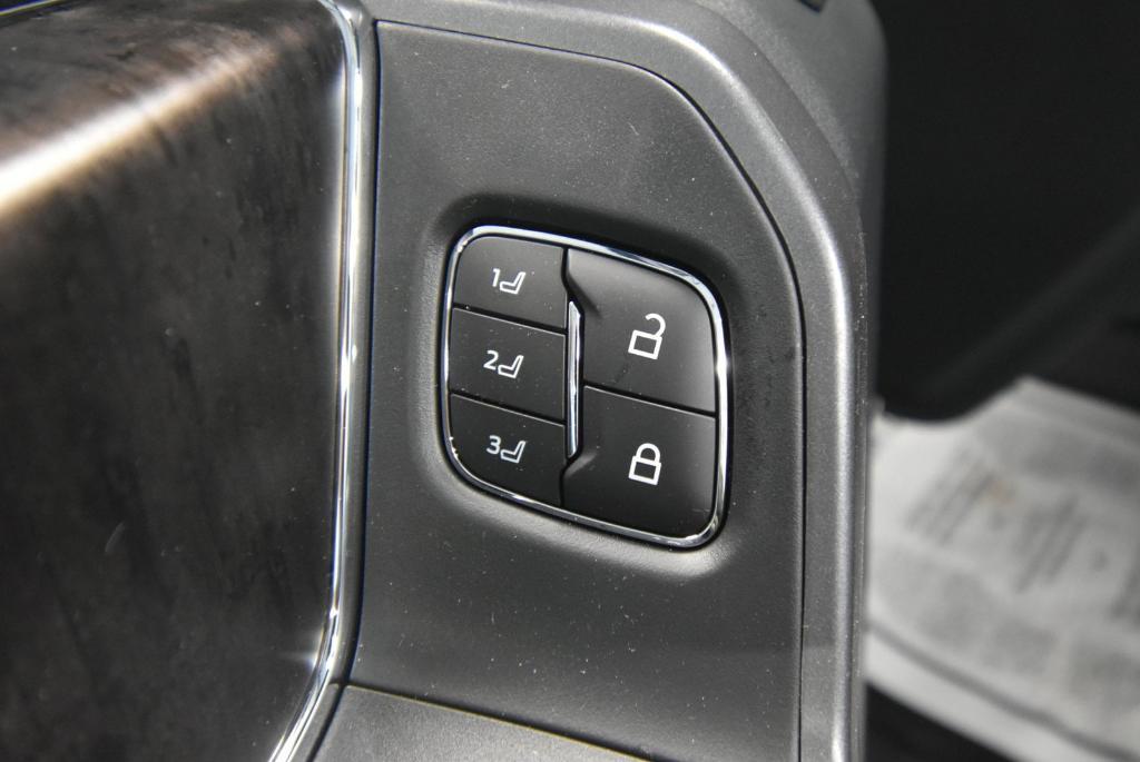 new 2025 Ford F-250 car, priced at $90,980