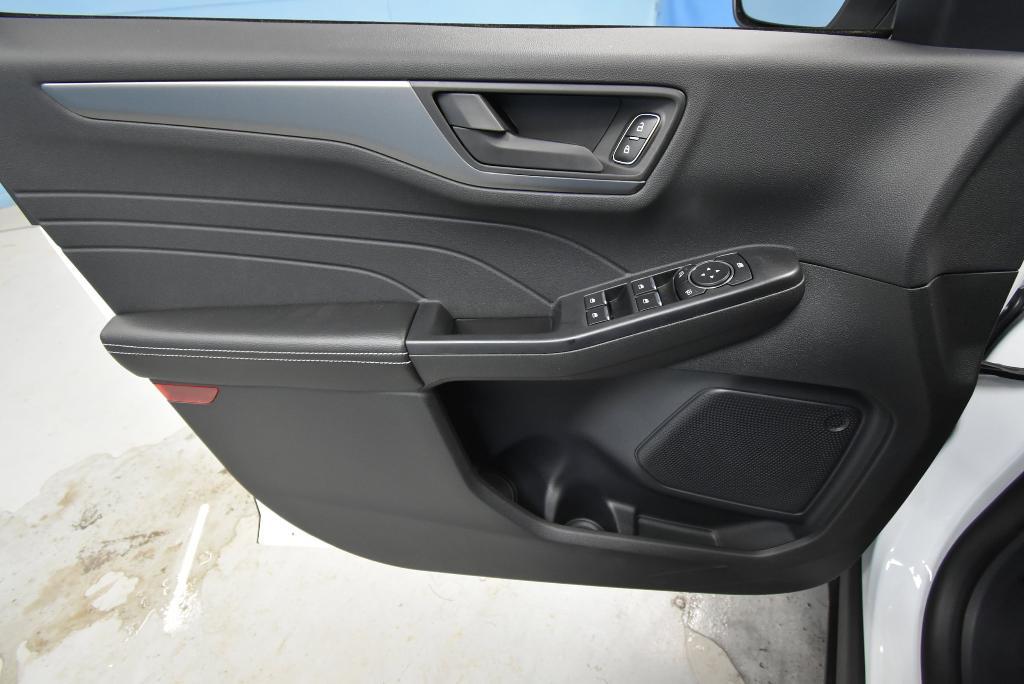 new 2025 Ford Escape car, priced at $30,979