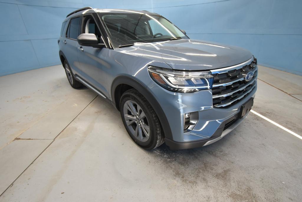 new 2025 Ford Explorer car, priced at $48,266