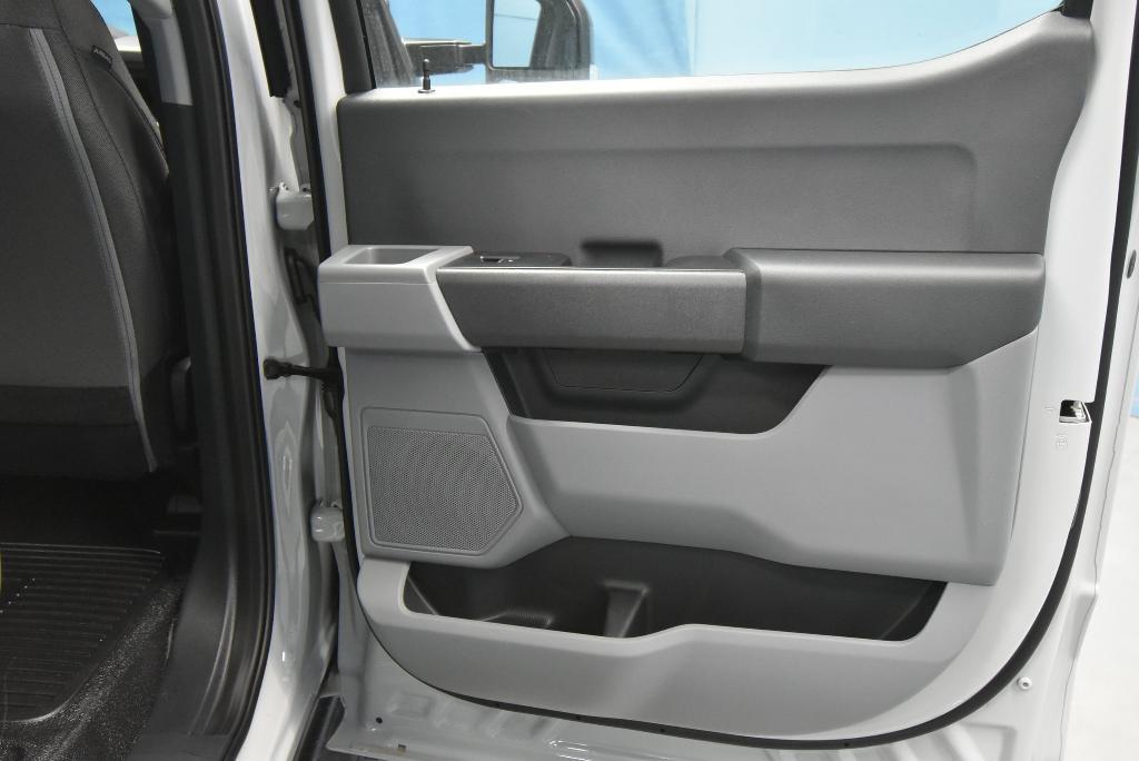 new 2025 Ford F-250 car, priced at $57,640