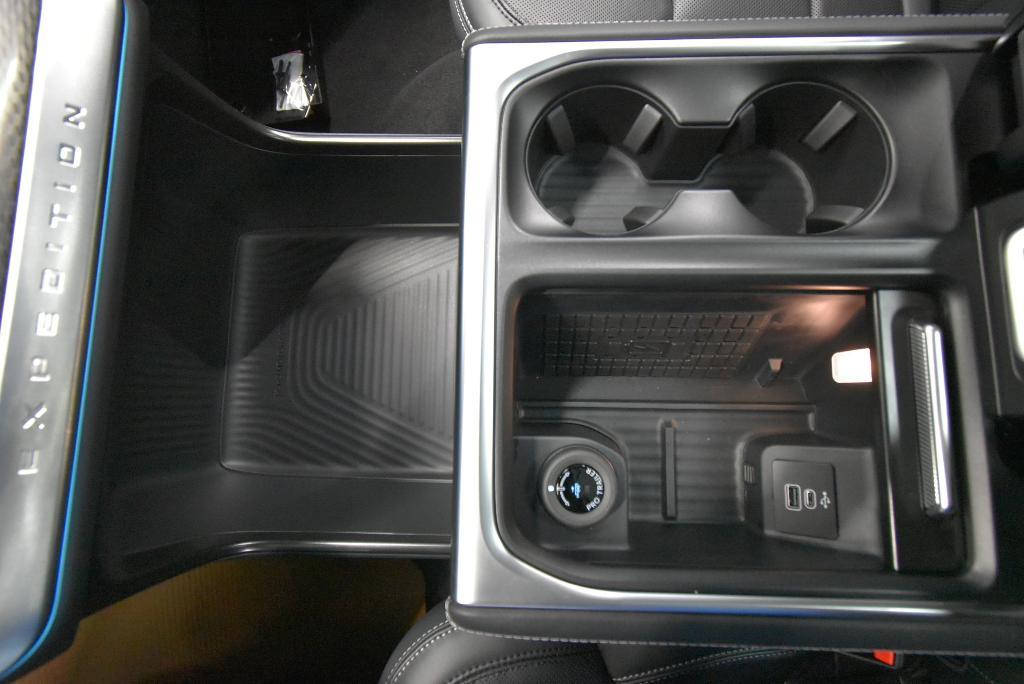 new 2025 Ford Expedition Max car, priced at $83,155