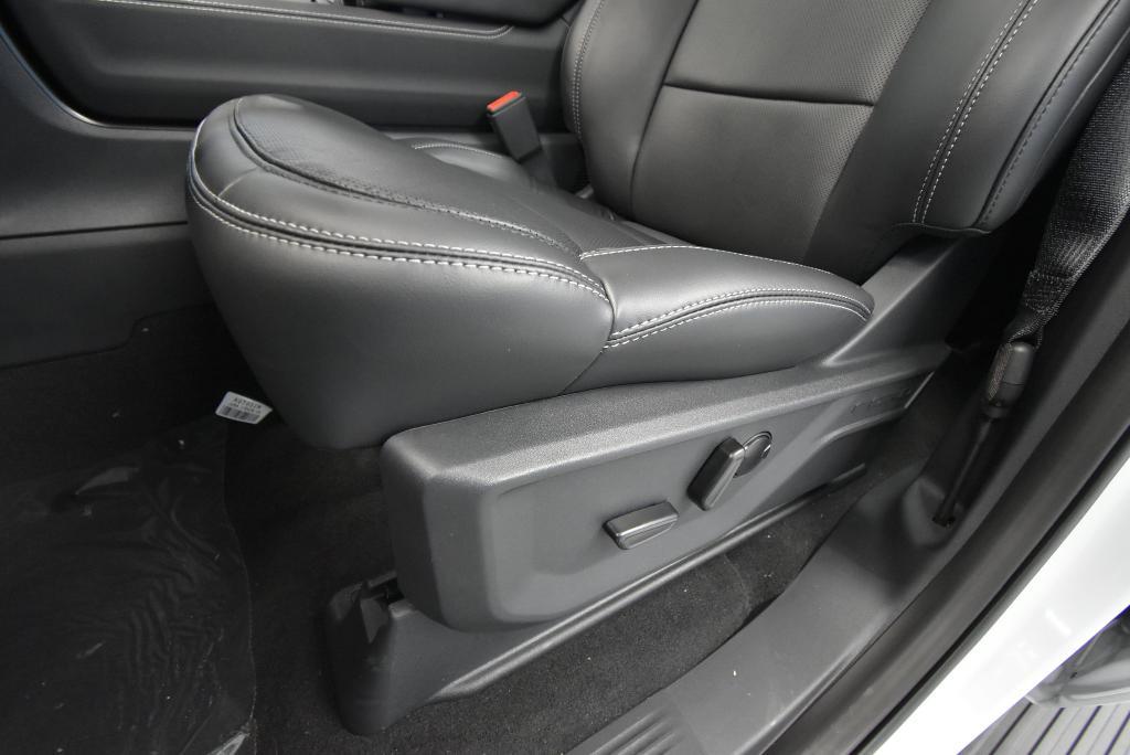 new 2025 Ford Expedition Max car, priced at $83,155