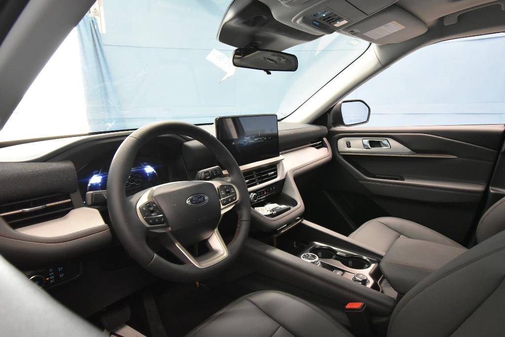 new 2025 Ford Explorer car, priced at $46,915