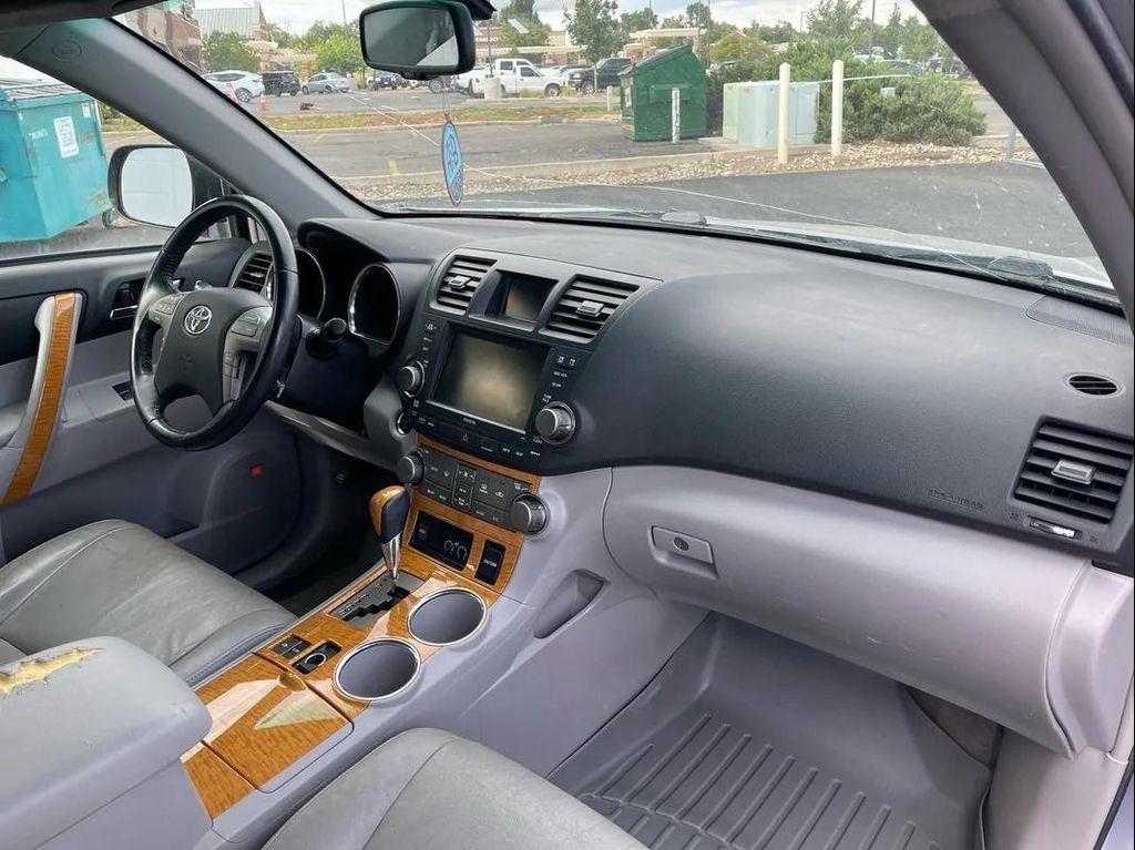 used 2008 Toyota Highlander Hybrid car, priced at $7,650