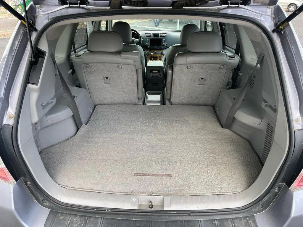 used 2008 Toyota Highlander Hybrid car, priced at $7,650