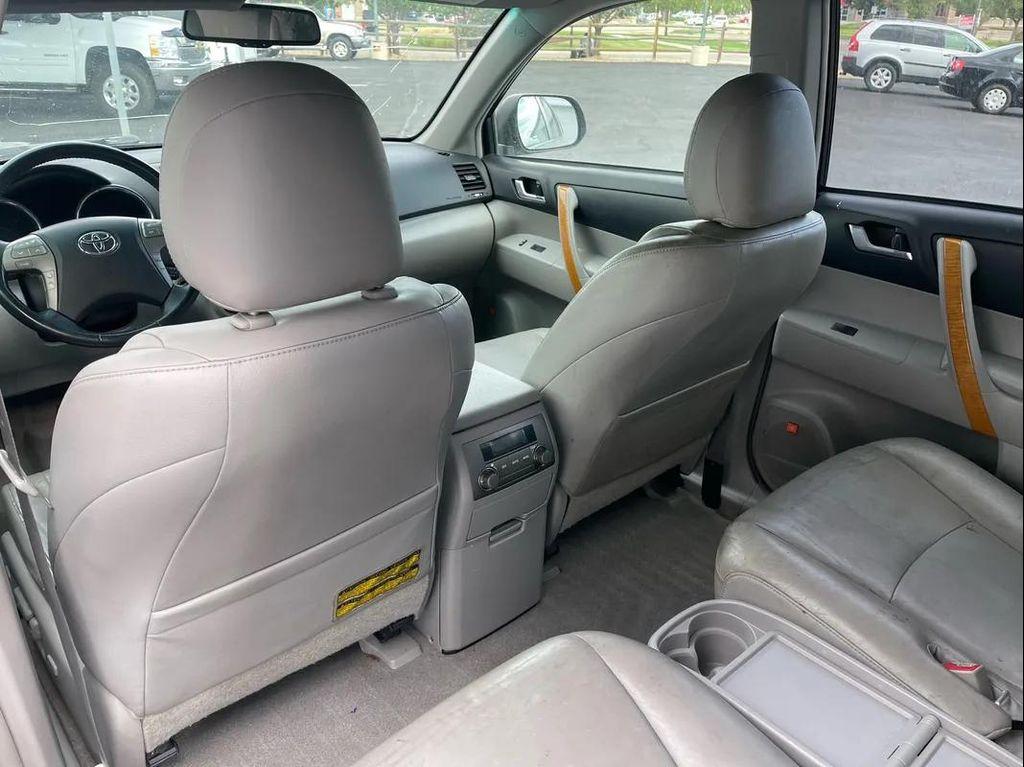 used 2008 Toyota Highlander Hybrid car, priced at $7,650