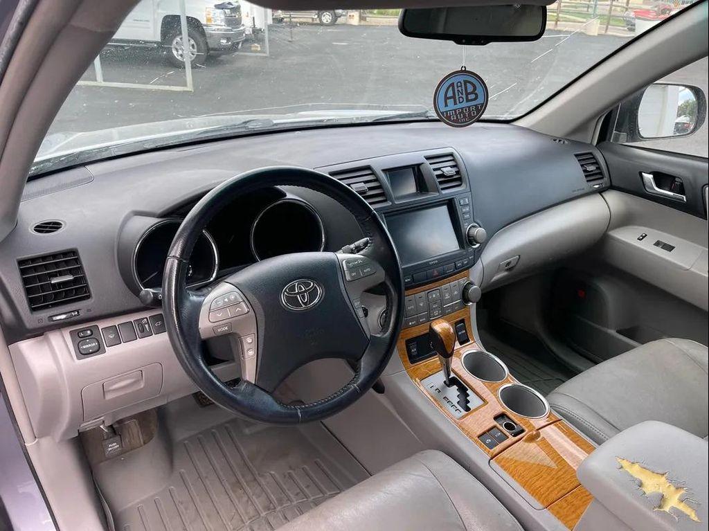 used 2008 Toyota Highlander Hybrid car, priced at $7,650