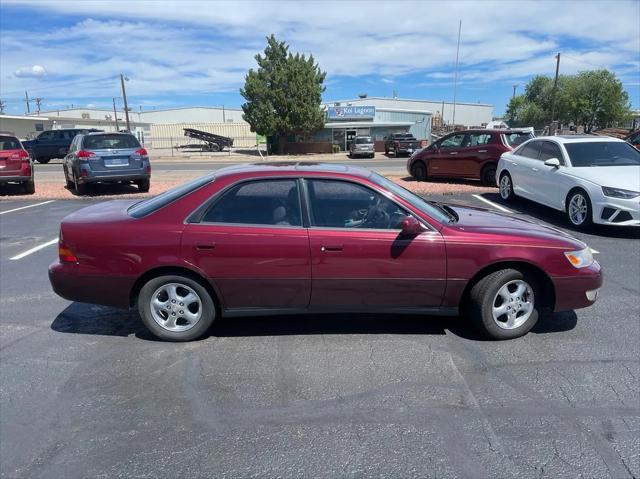 used 1998 Lexus ES 300 car, priced at $4,950