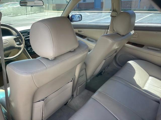 used 1998 Lexus ES 300 car, priced at $4,950