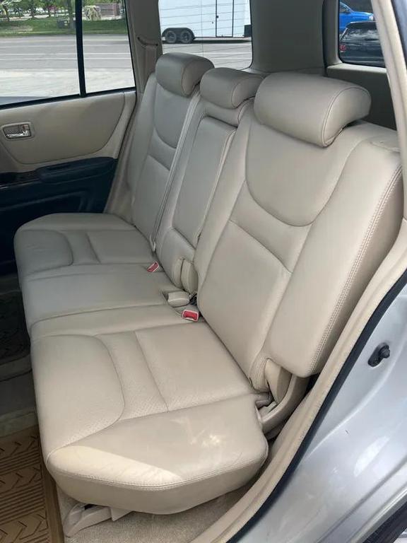 used 2003 Toyota Highlander car, priced at $6,950