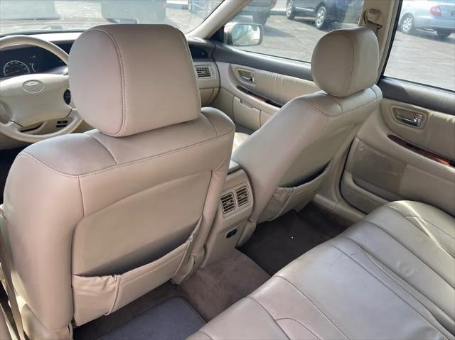 used 2000 Toyota Avalon car, priced at $4,950