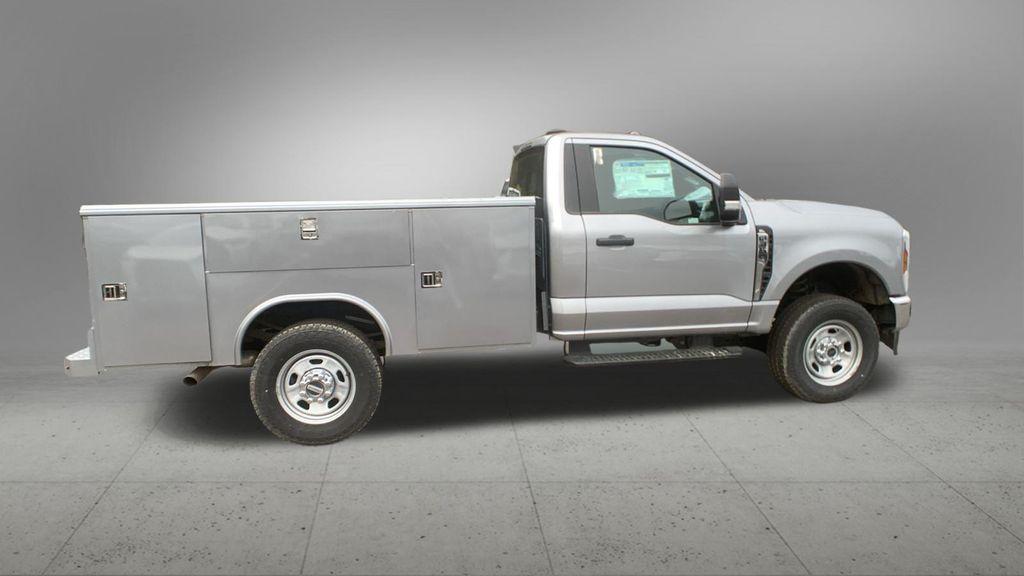 new 2024 Ford F-350 car