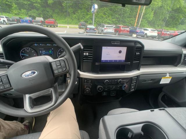 new 2025 Ford F-250 car, priced at $57,062