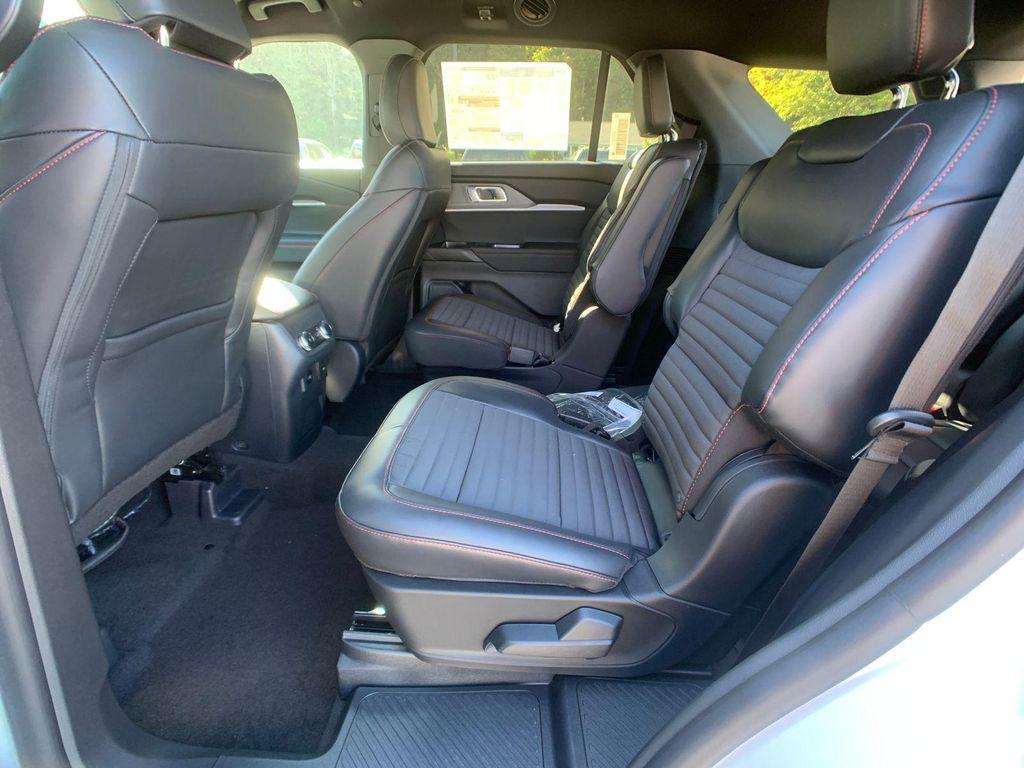 new 2025 Ford Explorer car, priced at $48,054