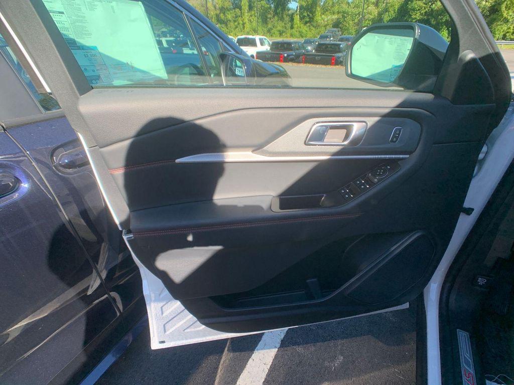 new 2025 Ford Explorer car, priced at $48,054