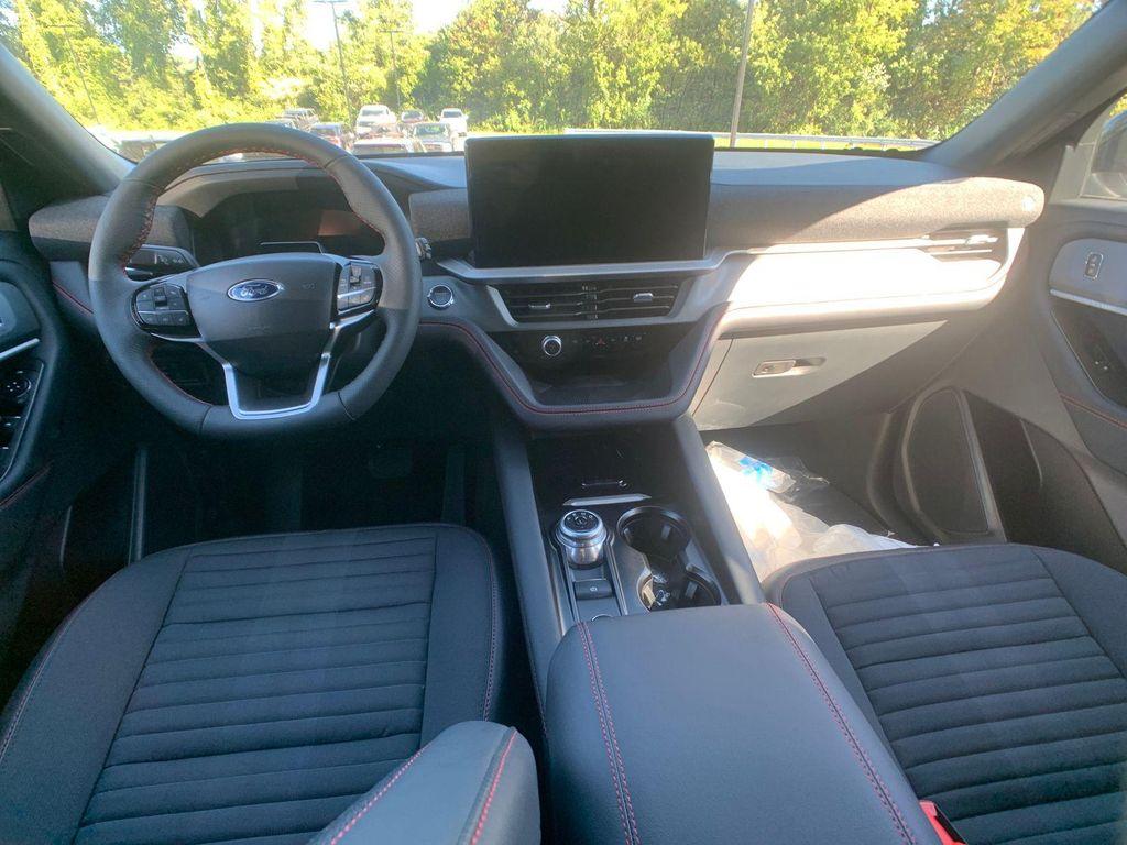 new 2025 Ford Explorer car, priced at $48,054