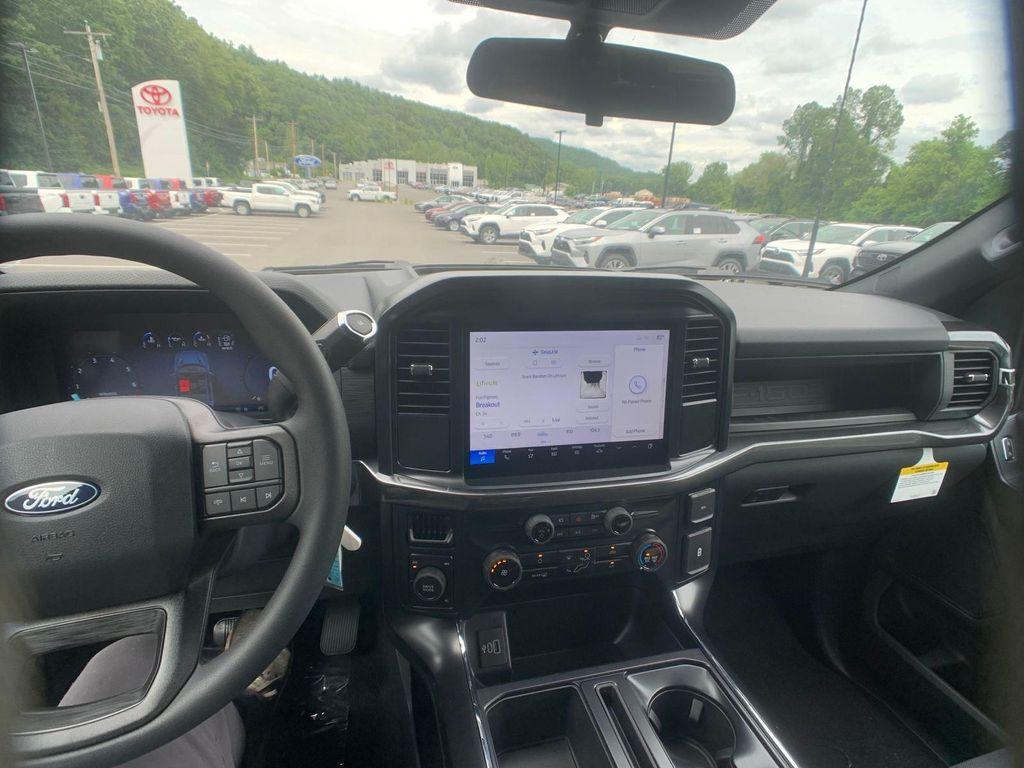 new 2025 Ford F-150 car, priced at $48,901