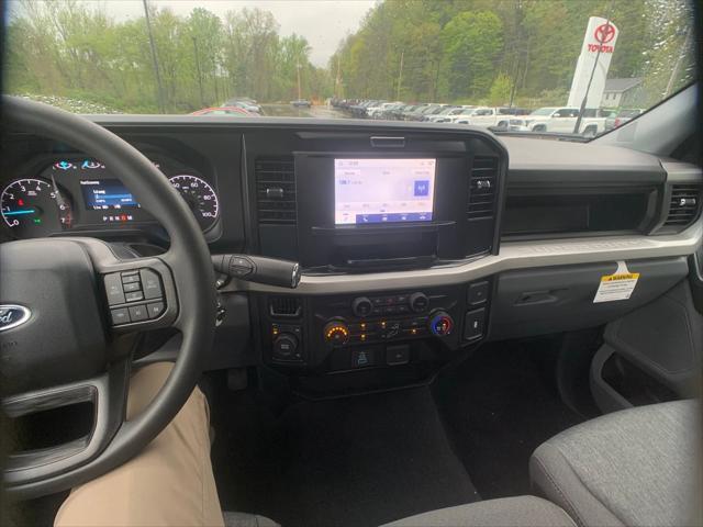 new 2025 Ford F-250 car, priced at $52,260