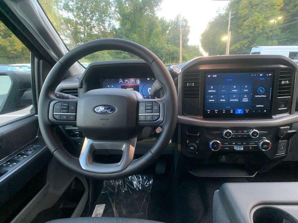 new 2025 Ford F-150 car, priced at $52,690