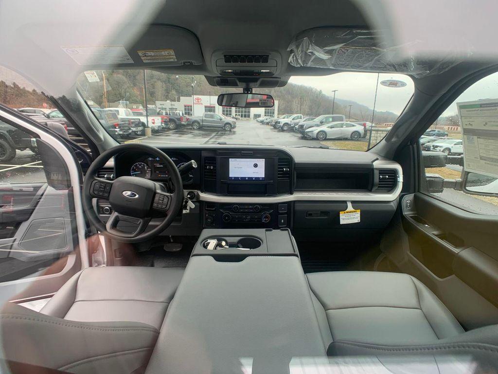 new 2025 Ford F-250 car, priced at $48,516