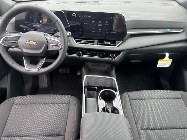 new 2025 Chevrolet Equinox car, priced at $32,101