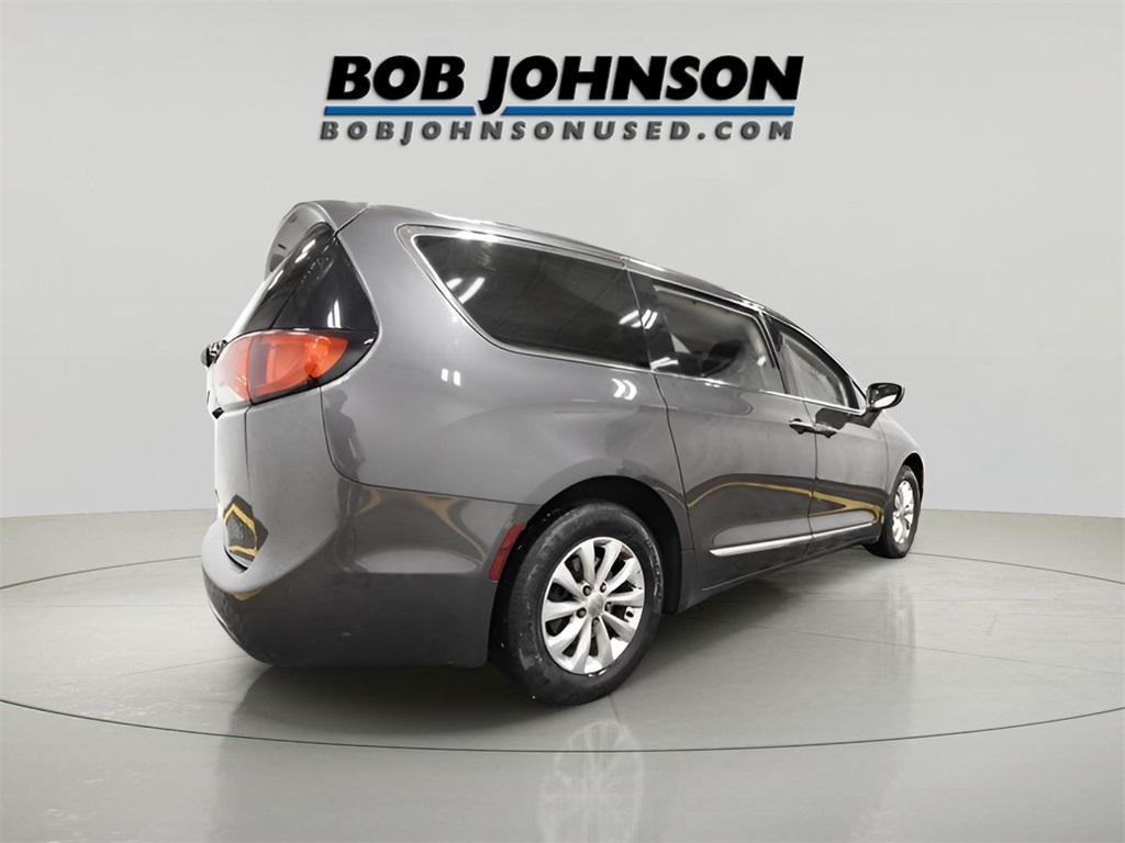 used 2018 Chrysler Pacifica car, priced at $11,998