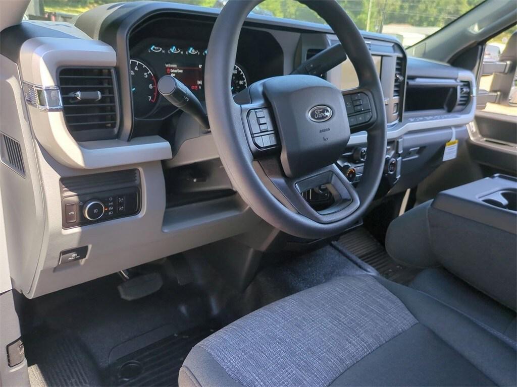 new 2025 Ford F-250 car, priced at $54,565