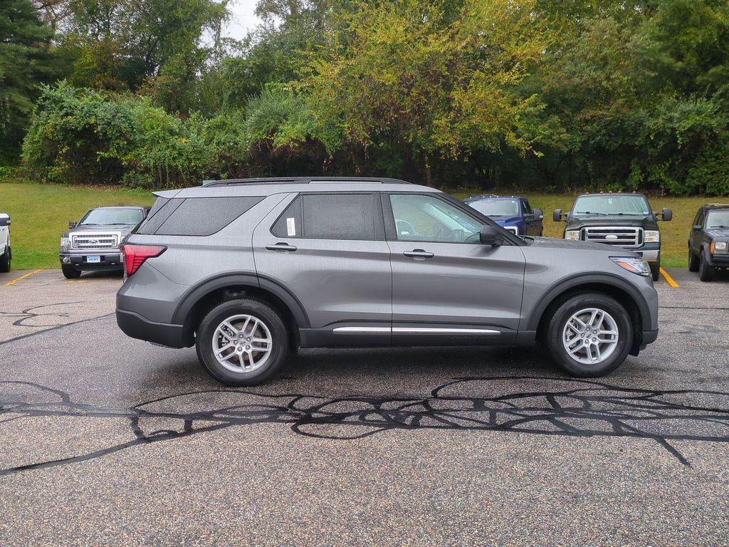 new 2025 Ford Explorer car, priced at $40,905