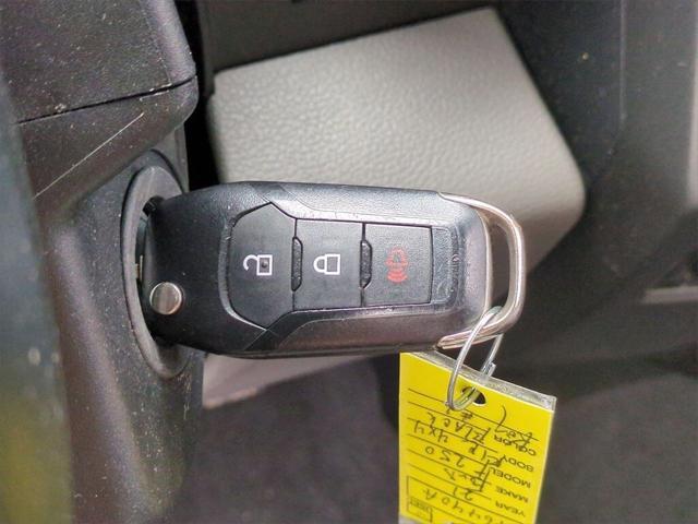 used 2021 Ford F-250 car, priced at $28,288