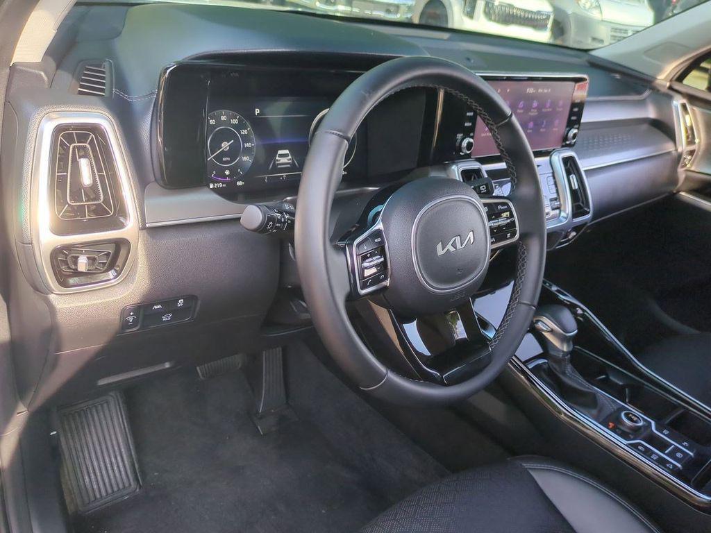 used 2023 Kia Sorento car, priced at $31,057