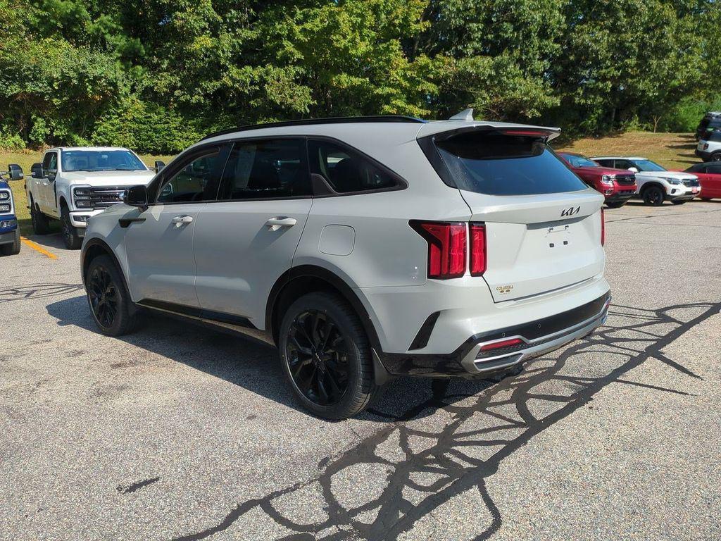 used 2023 Kia Sorento car, priced at $31,057