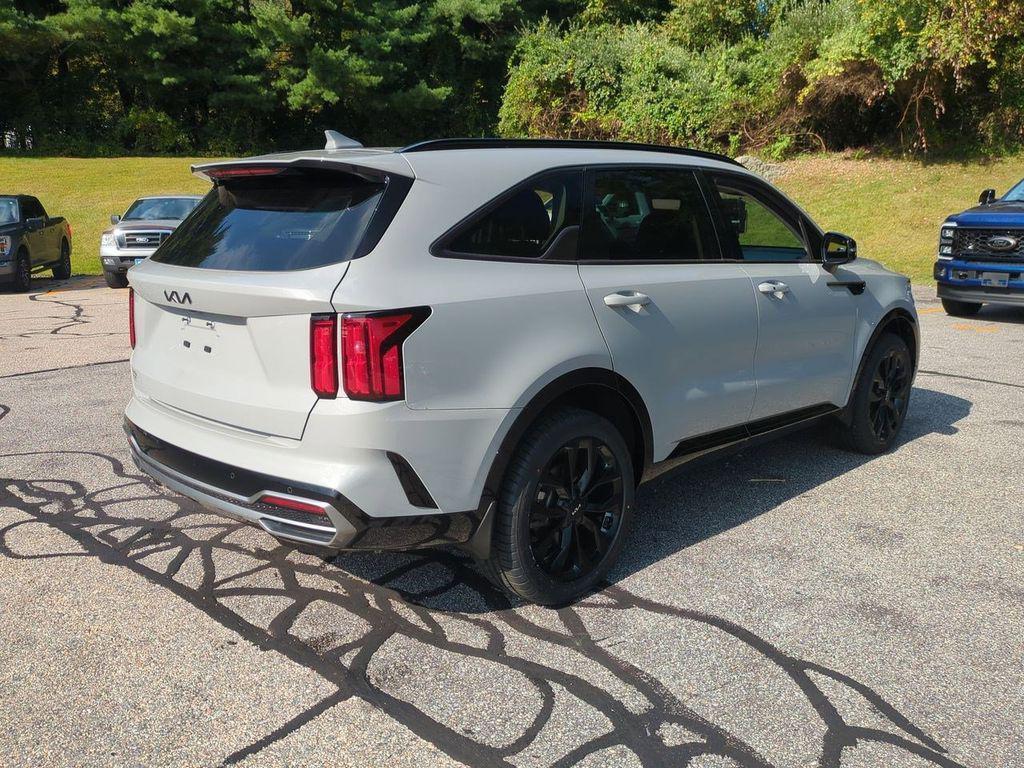 used 2023 Kia Sorento car, priced at $31,057