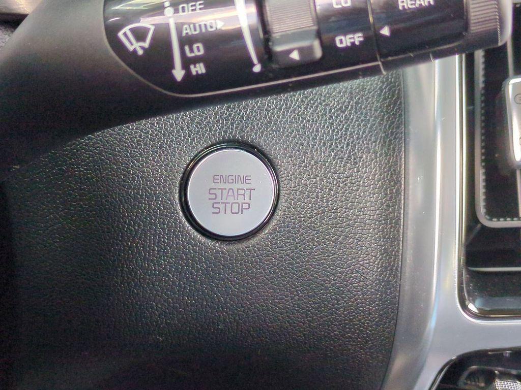 used 2023 Kia Sorento car, priced at $31,057