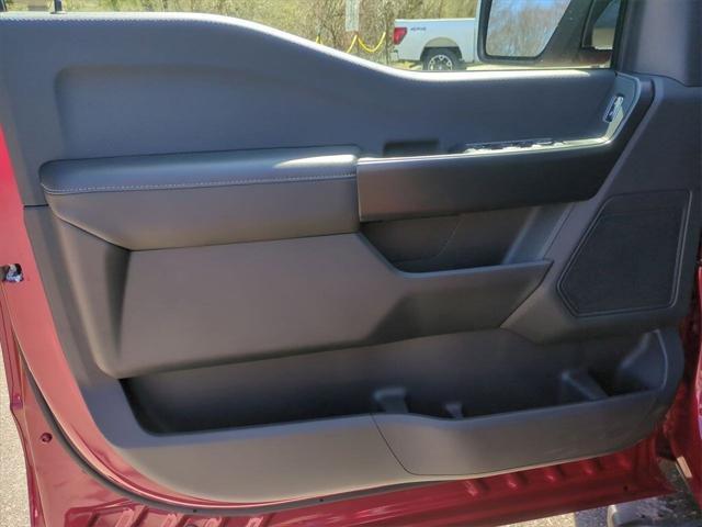 new 2025 Ford F-150 car, priced at $50,401