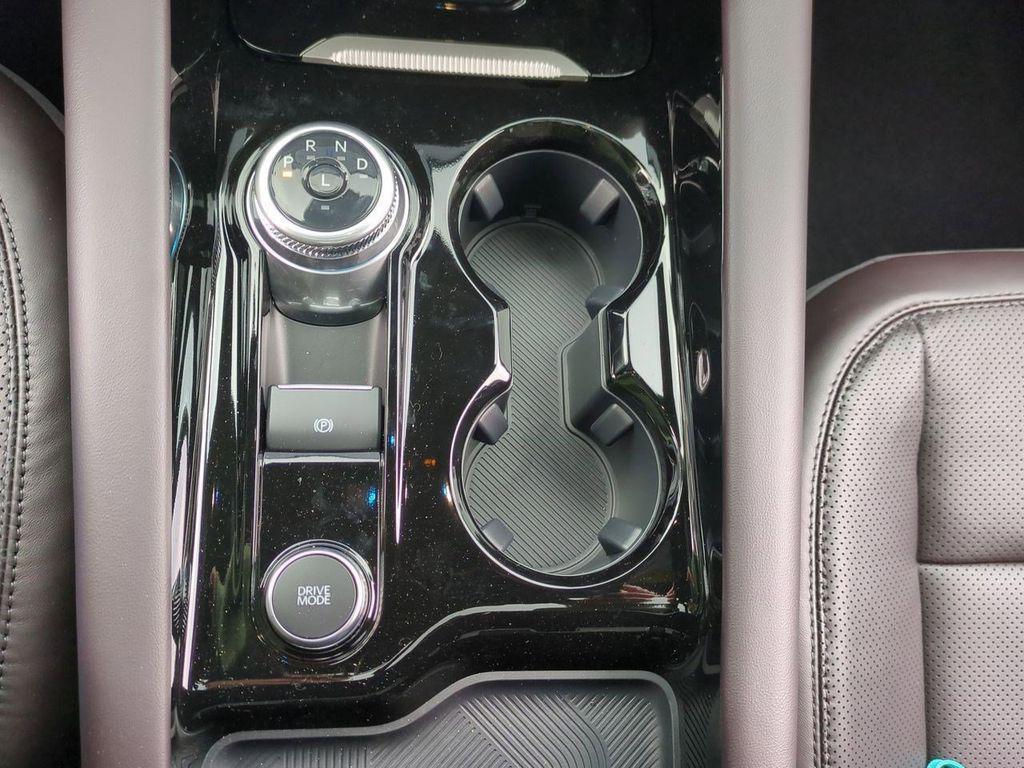 new 2025 Ford Explorer car, priced at $57,060