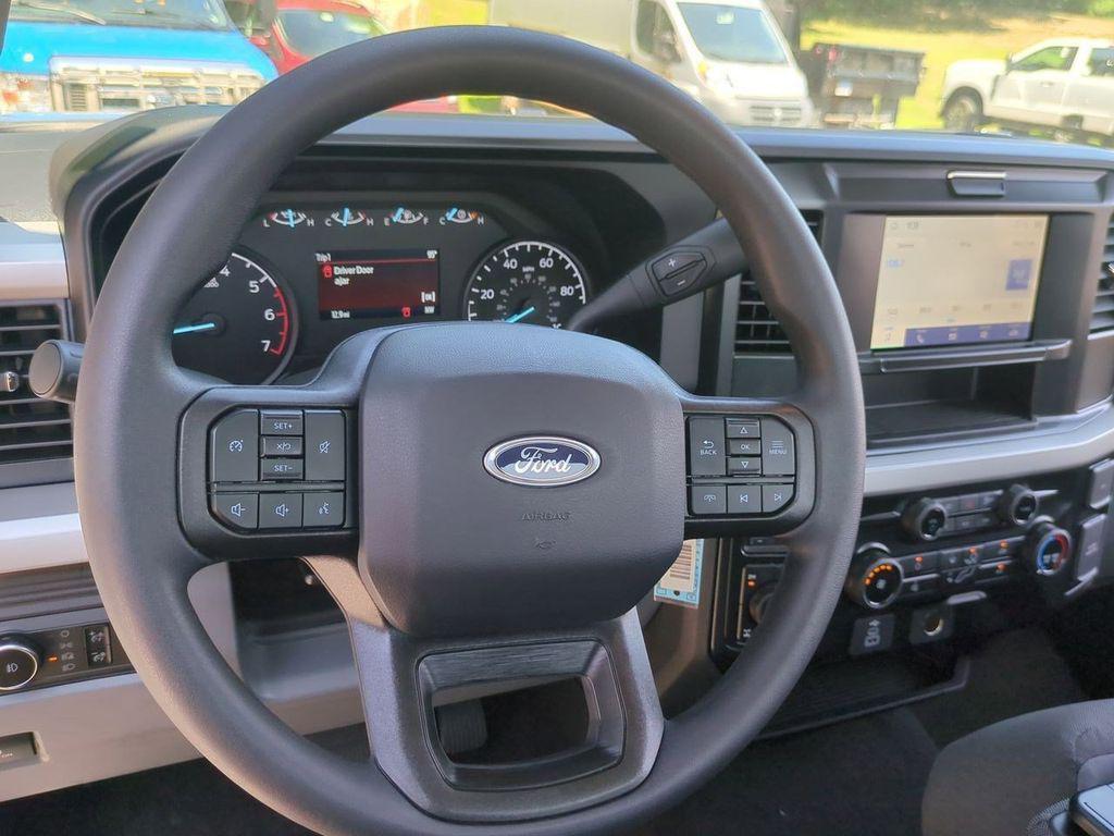 new 2025 Ford F-350 car, priced at $55,130