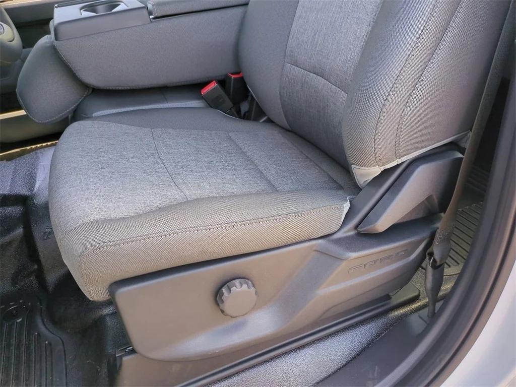 new 2025 Ford F-250 car, priced at $65,320