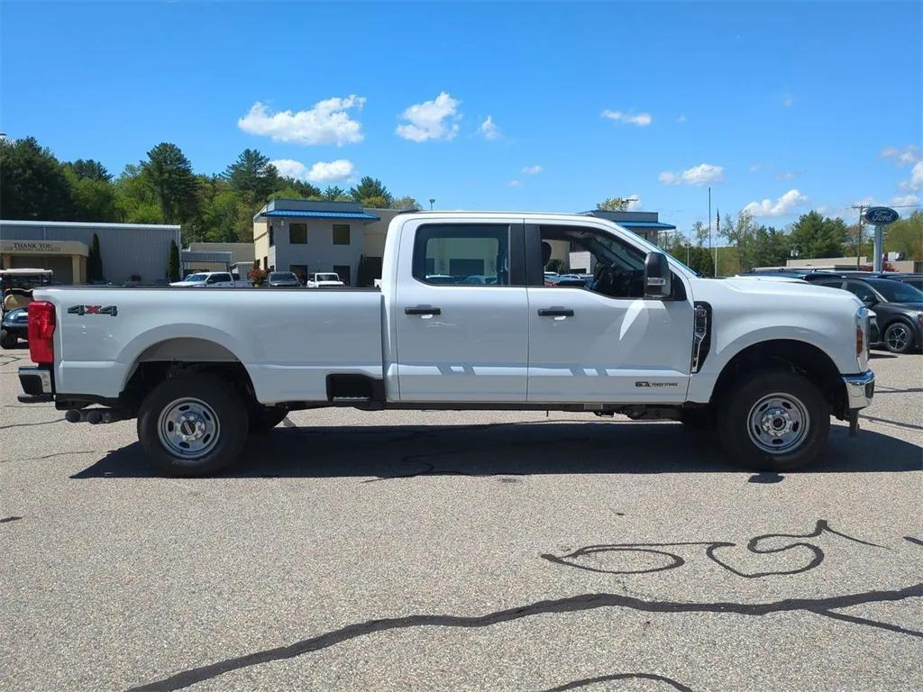 new 2025 Ford F-250 car, priced at $65,320