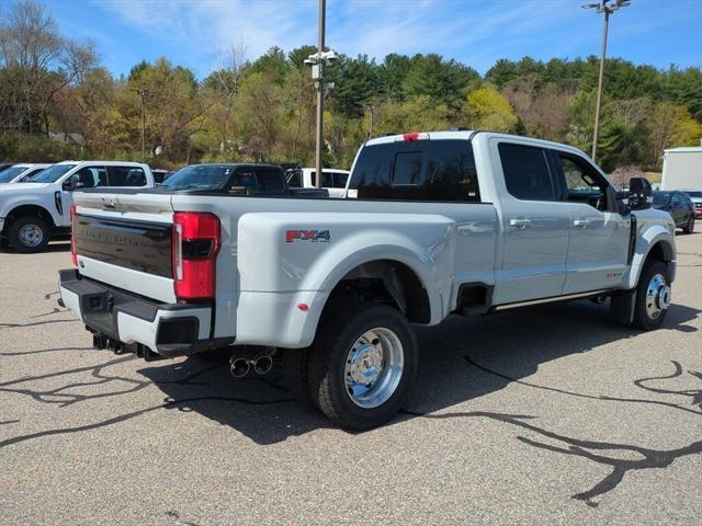 new 2025 Ford F-450 car, priced at $114,590