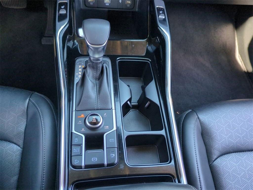 used 2023 Kia Sorento car, priced at $32,860