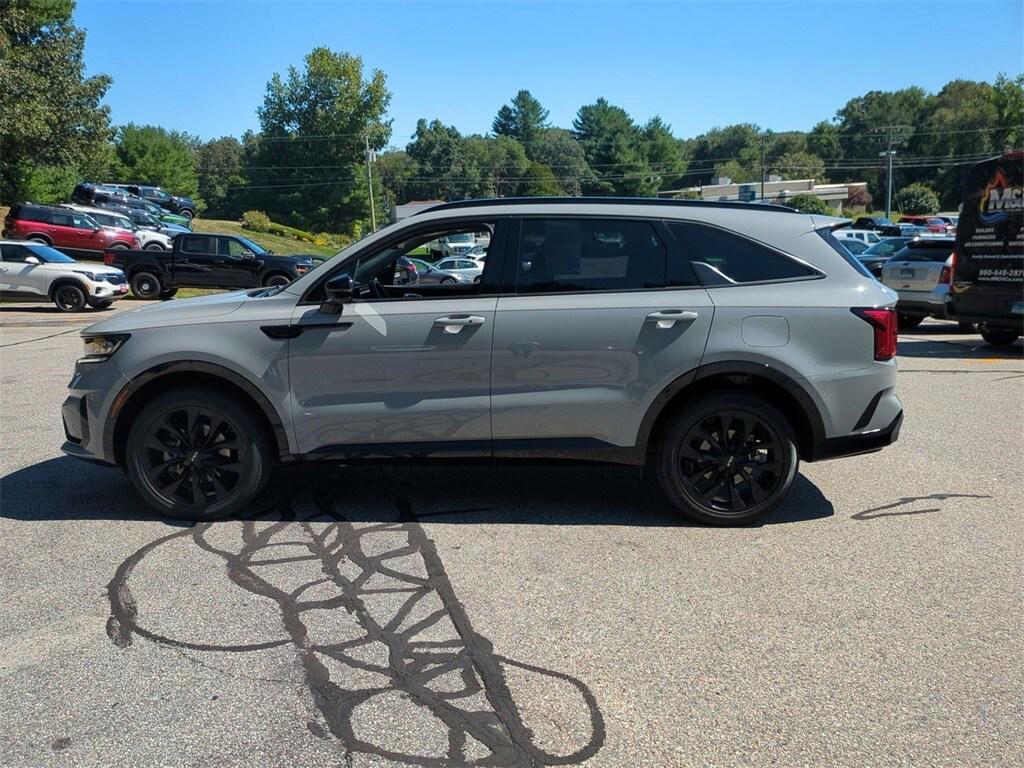 used 2023 Kia Sorento car, priced at $32,860