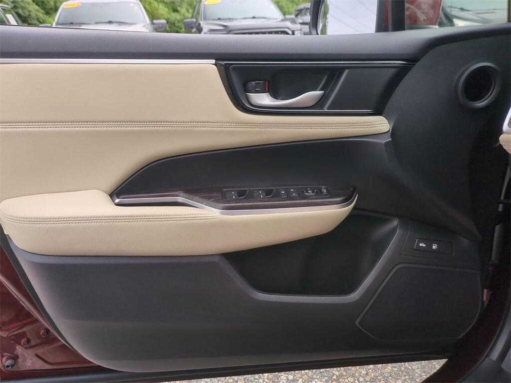 used 2018 Honda Clarity Plug-In Hybrid car, priced at $18,988