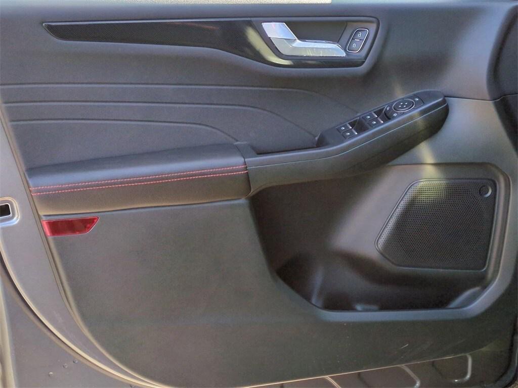 new 2025 Ford Escape car, priced at $31,500